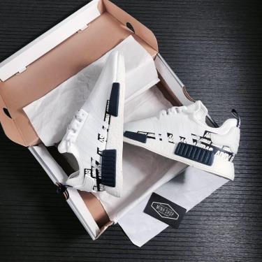 Hàng Chính Hãng Adidas NMD R1 'Wordmark Heel Crystal White Navy' 2021** hang-chinh-hang-adidas-nmd-r1-wordmark-heel-crystal-white-navy-2021