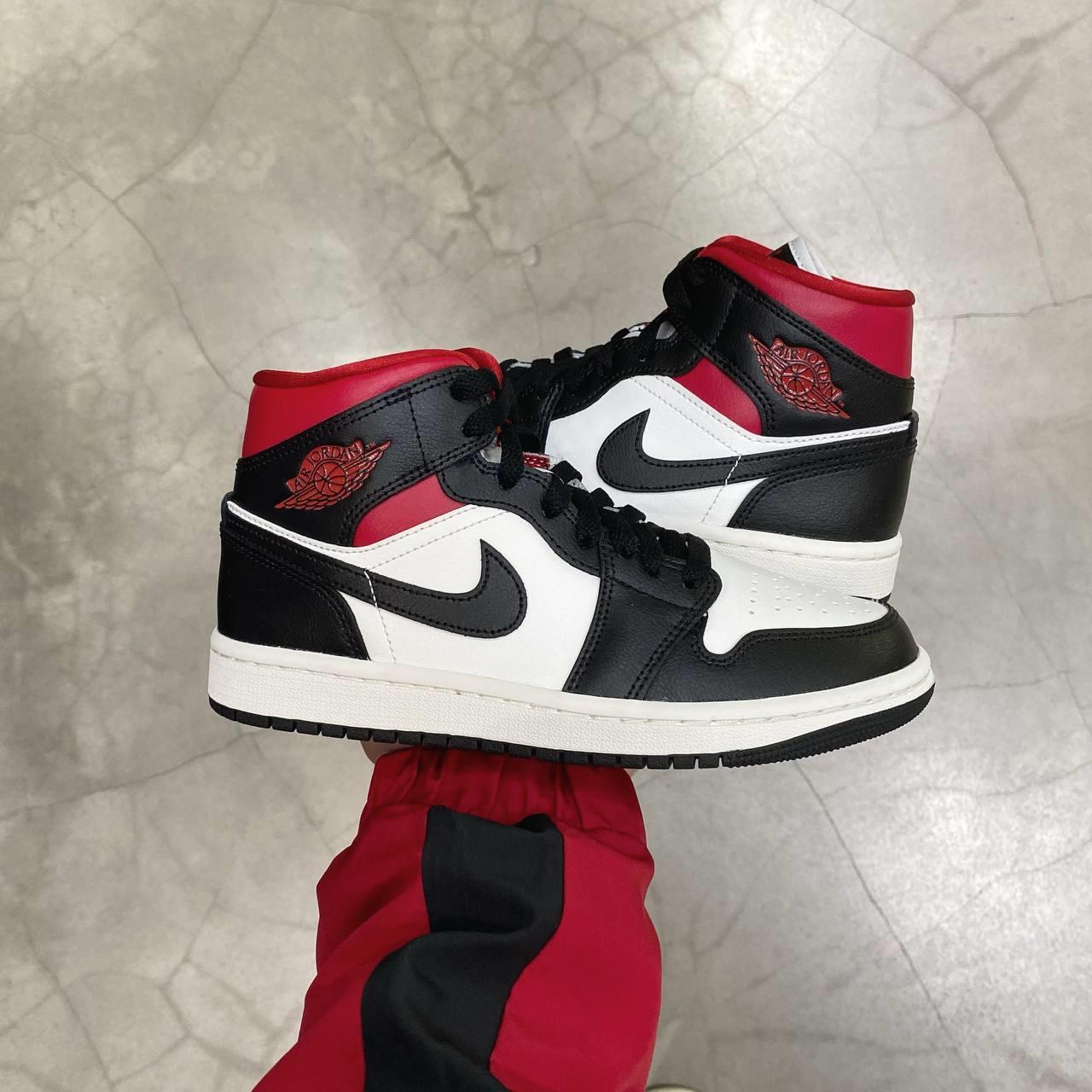 Minhshop.Vn - Giày Nike Air Jordan 1 Mid Gym Red Panda [Bq6472 061]