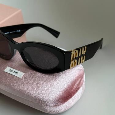 Kính Miu Miu Sunglasses ''Black'' [SMU 11W 1AB5S0] - Image 1