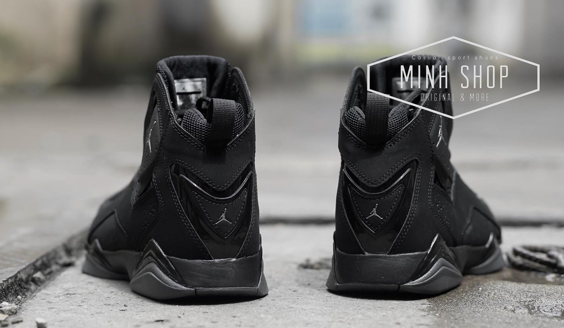 jordan true flight triple black