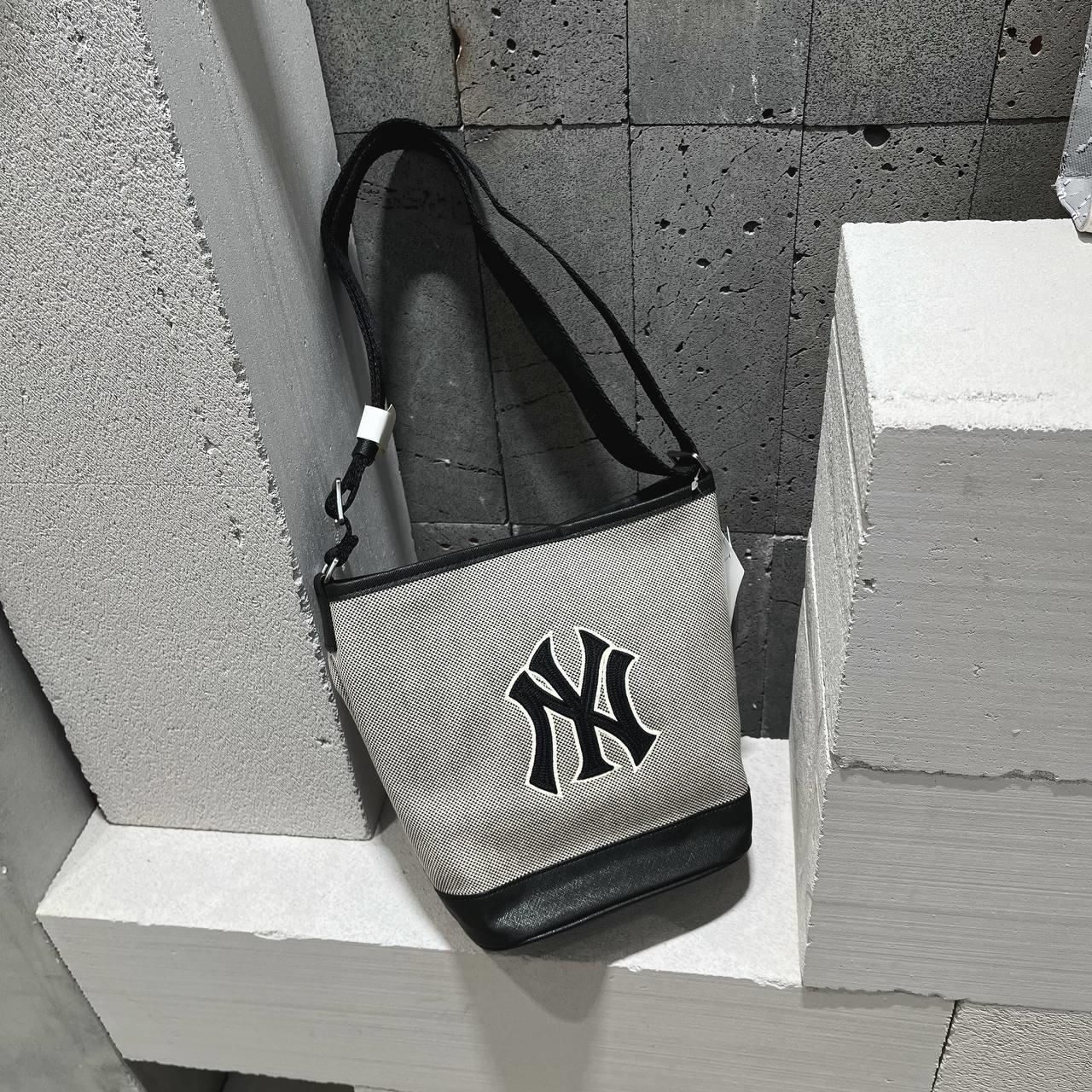 MLB Basic Big Logo Canvas Bucket Bag