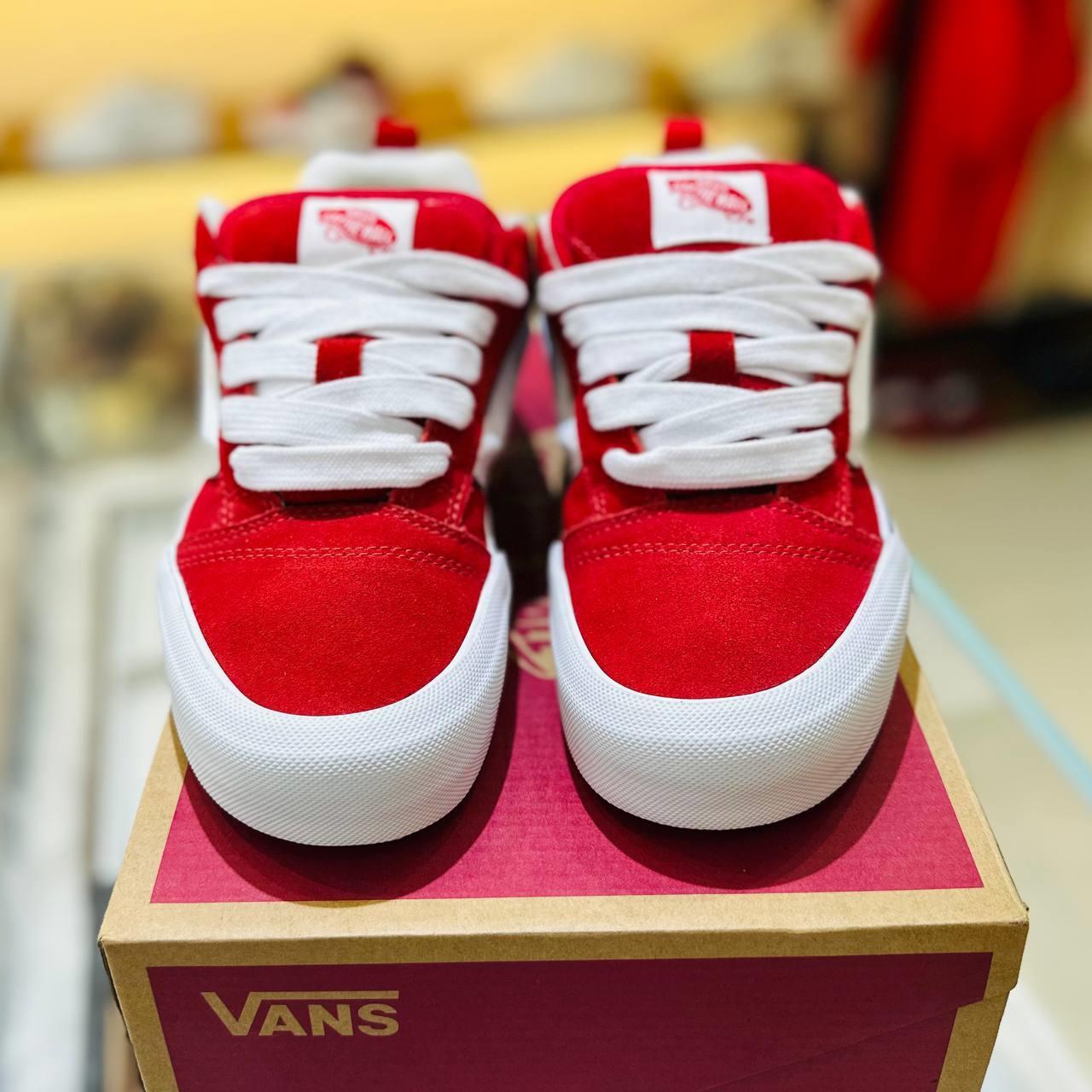 Giày thể thao, Balo thể thao, Nón thể thao, Thương hiệu giày nổi tiếng, Giày Adidas, Giày Nike, Balo Nike, Balo Adidas, Nón Nike, Nón Adidas