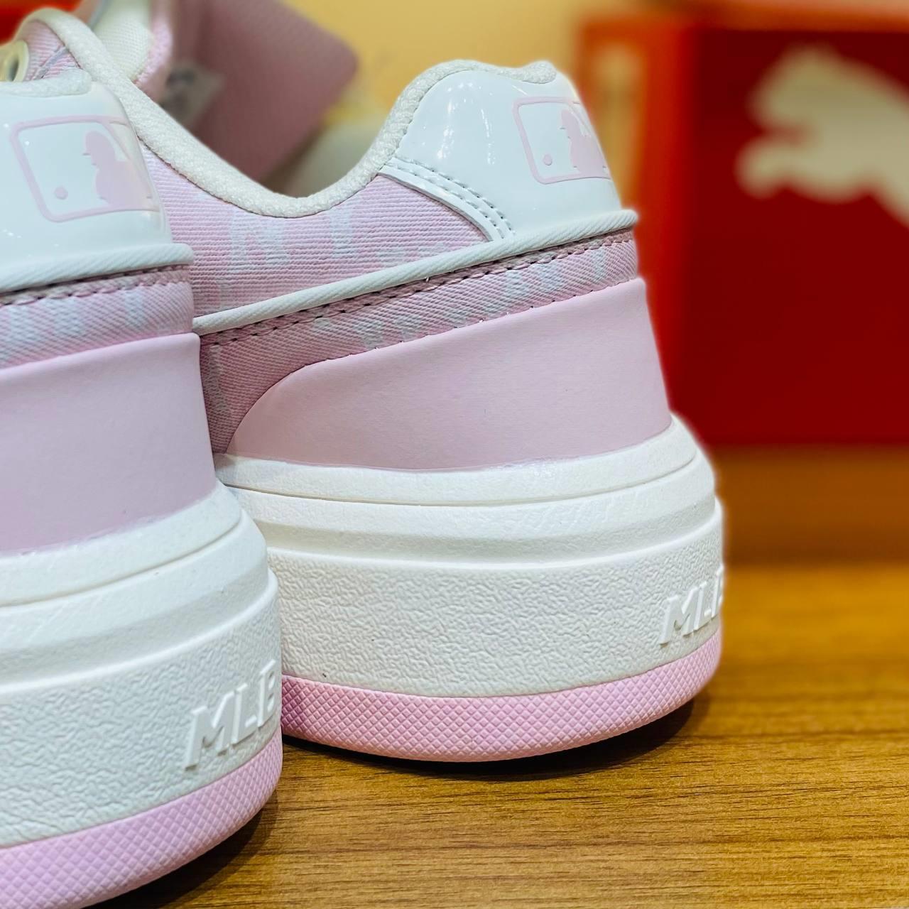 Giày thể thao, Balo thể thao, Nón thể thao, Thương hiệu giày nổi tiếng, Giày Adidas, Giày Nike, Balo Nike, Balo Adidas, Nón Nike, Nón Adidas