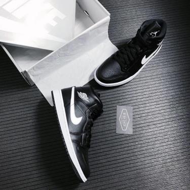 Giày Nike Air Jordan 1 Mid 'Black White' ** [BQ6472-011]
