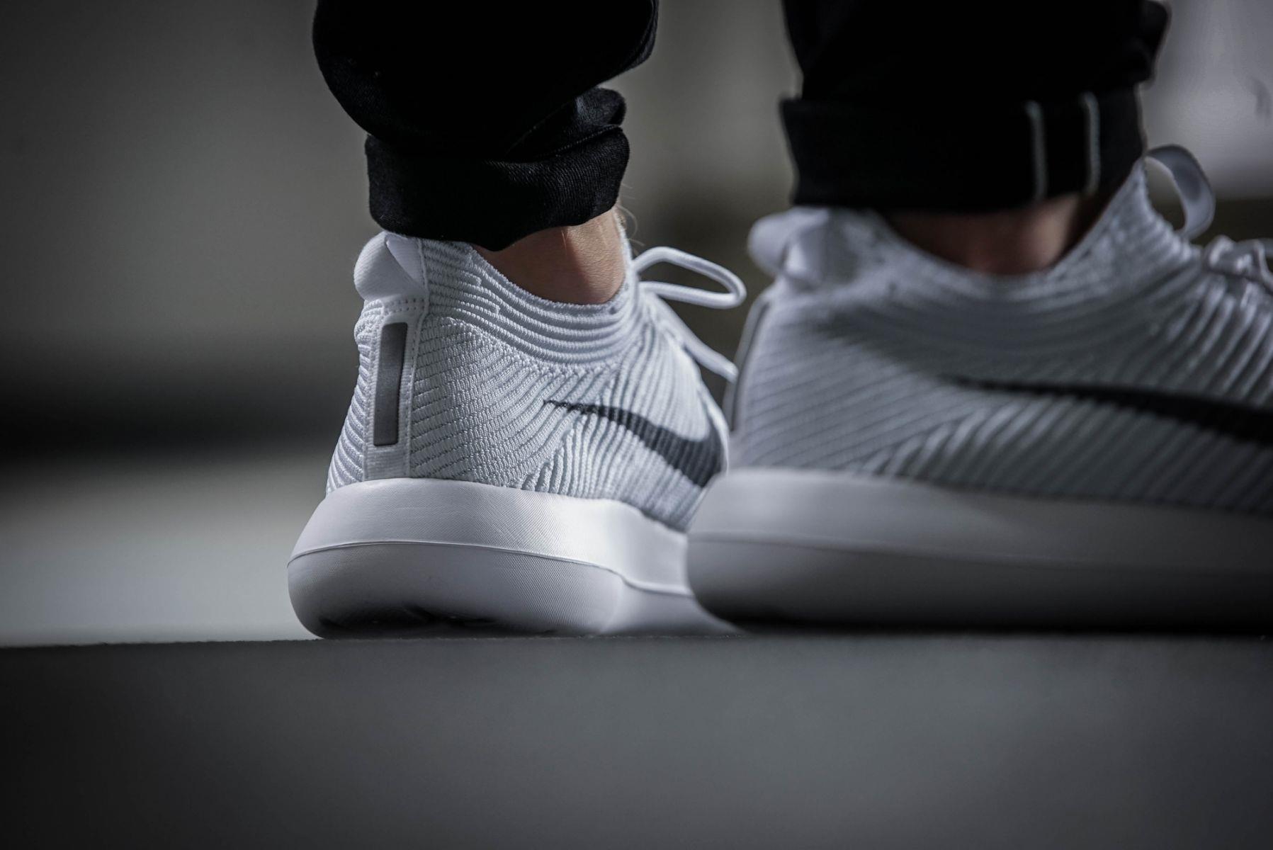  - Hàng Chính Hãng Nike Roshe Two triple white flyknit