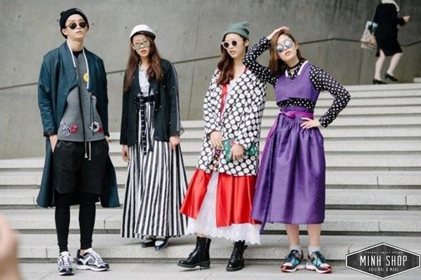 Street style là gì? Top 7 cách giúp bạn xây dựng phong cách đường phố đúng chuẩn street-style-la-gi-top-7-cach-giup-ban-xay-dung-phong-cach-duong-pho-dung-chuan