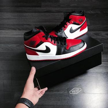 Giày Nike Air Jordan 1 Mid Chicago Black Toe CUST