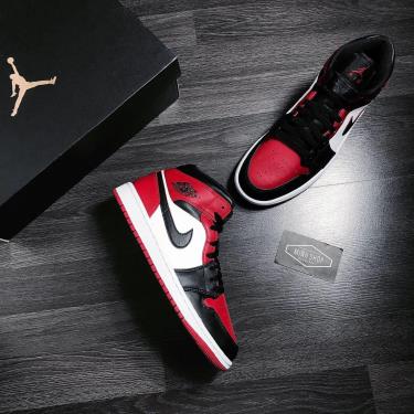 Giày Nike Air Jordan 1 Mid Chicago Black Toe CUST