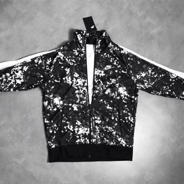 SALE 65% ONLY L 🔥 Hàng Chính Hãng Áo Khoác Jacket Nike Sportswear Black White Printed Full Zip Camo 2021** [AR3198-010]