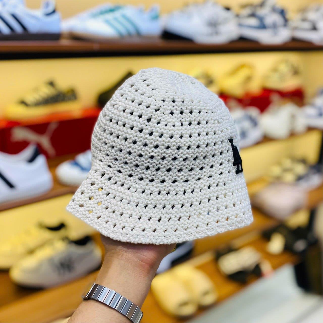 Giày thể thao, Balo thể thao, Nón thể thao, Thương hiệu giày nổi tiếng, Giày Adidas, Giày Nike, Balo Nike, Balo Adidas, Nón Nike, Nón Adidas