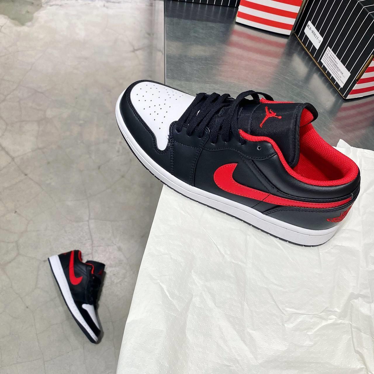 Minhshop.vn - ONLY -1XXX Giày Nike Air Jordan 1 Low White Toe