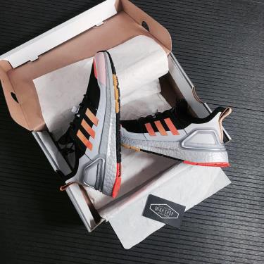 Hàng Chính Hãng Adidas Ultra Boost Winter.Rdy 'Black Signal Orange' 2020** V Hàng Chính Hãng Adidas Ultra Boost Winter.Rdy 'Black Signal Orange' 2020** V