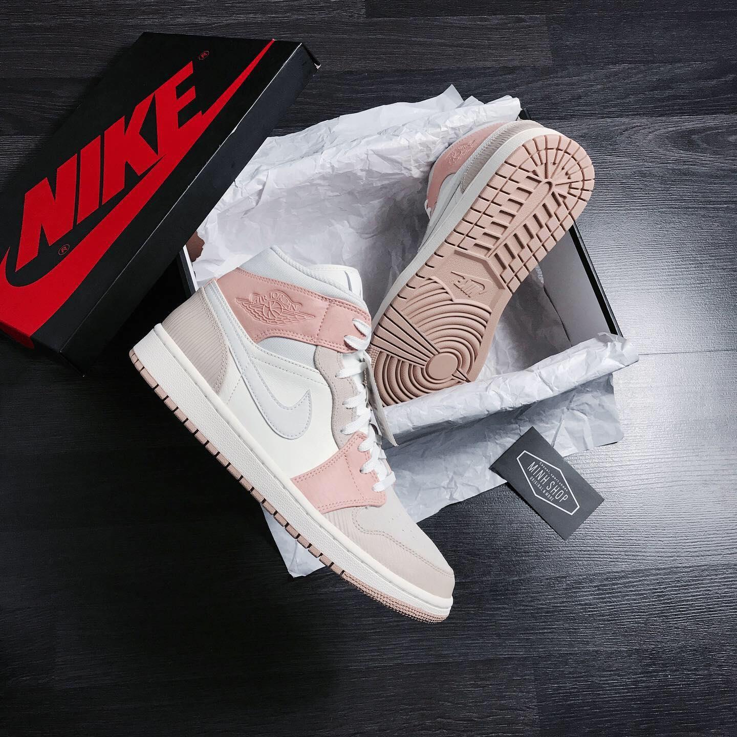 Air Jordan 1 Mid \