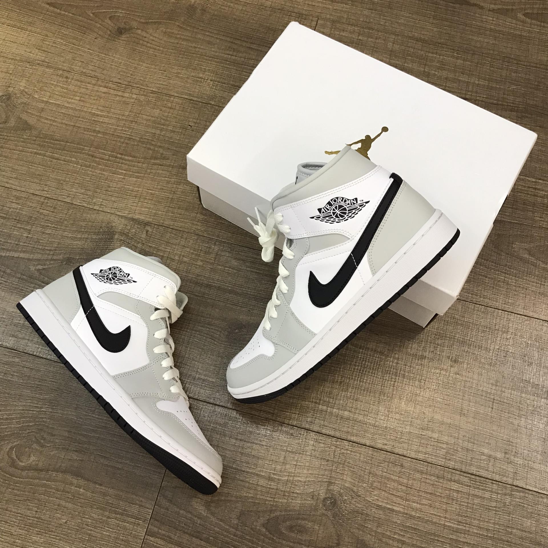 nike air jordan 1 retro mid smoke grey