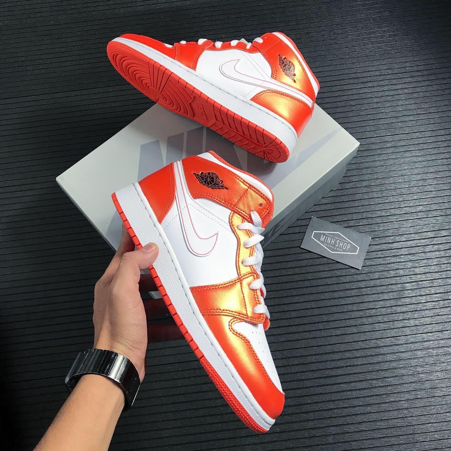 Minhshop.vn - Giày Nike Air Jordan 1 Mid GS White Orange [DM4228-800]