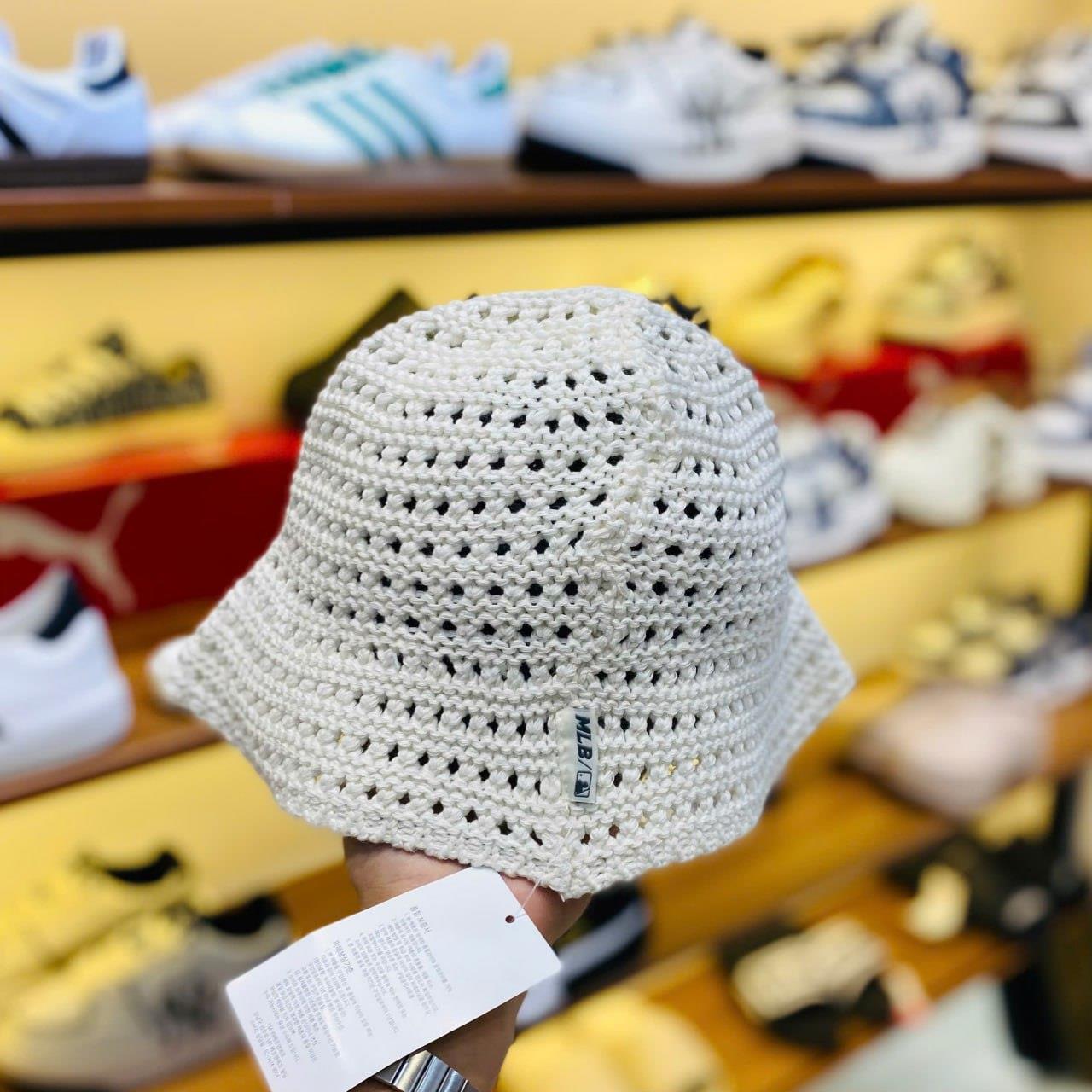 Giày thể thao, Balo thể thao, Nón thể thao, Thương hiệu giày nổi tiếng, Giày Adidas, Giày Nike, Balo Nike, Balo Adidas, Nón Nike, Nón Adidas