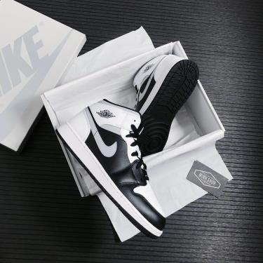 Giày Nike Air Jordan 1 Mid White Shadow GS ** [554725 073]