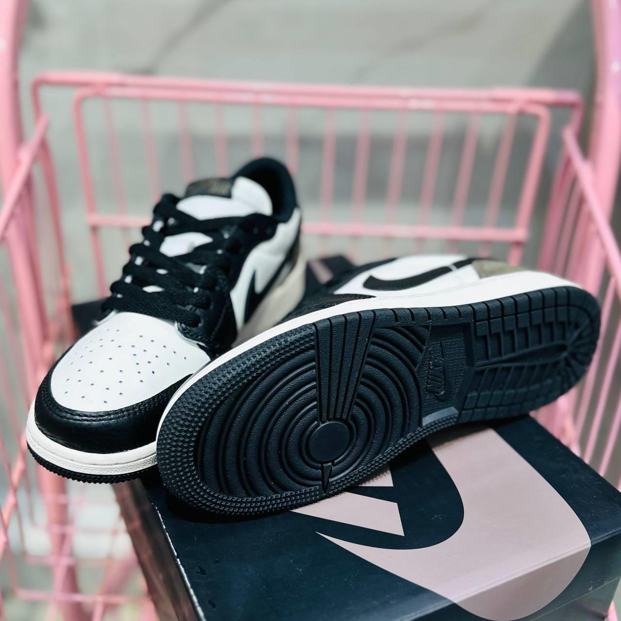 Giày thể thao, Balo thể thao, Nón thể thao, Thương hiệu giày nổi tiếng, Giày Adidas, Giày Nike, Balo Nike, Balo Adidas, Nón Nike, Nón Adidas