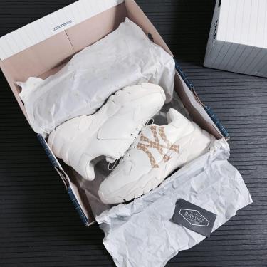 Hàng Chính Hãng MLB Big Ball Chunky Monogram LT New York 2020** Hàng Chính Hãng MLB Big Ball Chunky Monogram LT New York 2020**