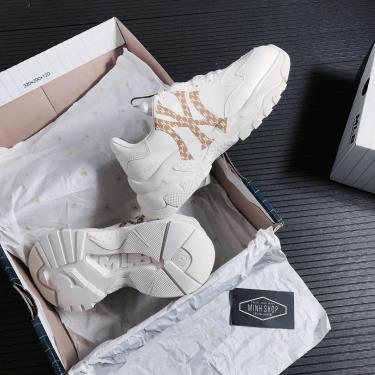 Hàng Chính Hãng MLB Big Ball Chunky Monogram LT New York 2020** Hàng Chính Hãng MLB Big Ball Chunky Monogram LT New York 2020**