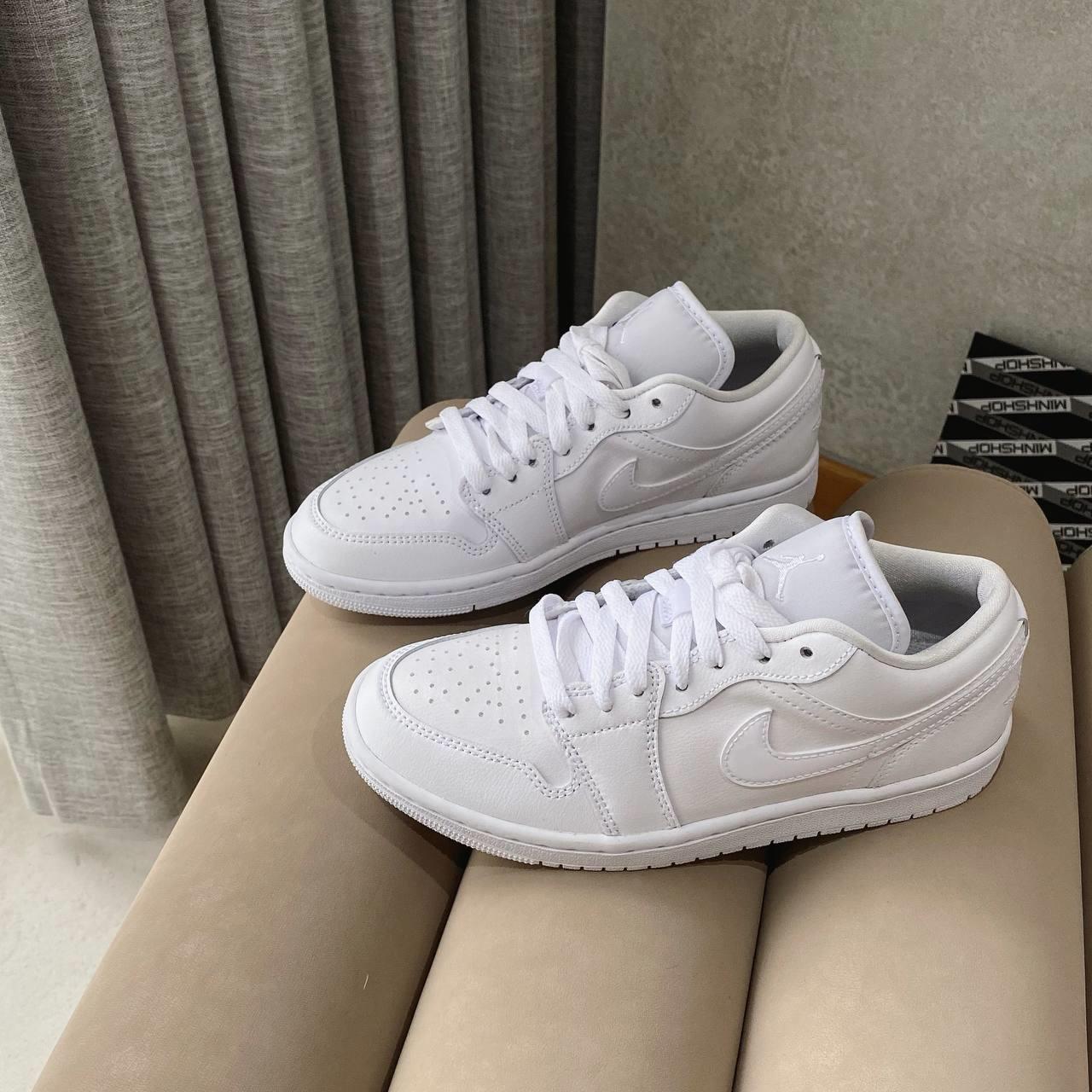 jd1 low triple white